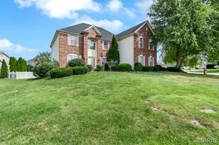 801 Dacotah Dr, Dardenne Prairie, MO 63368 - Photo 2