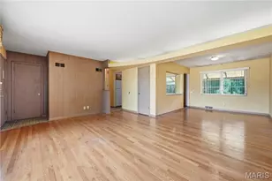9241 Ewers Dr, Crestwood, MO 63126 - Photo 6