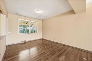 9241 Ewers Dr, Crestwood, MO 63126 - Photo 8