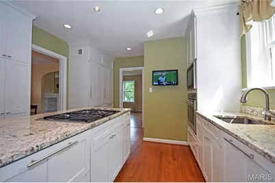51 Webster Acres, Webster Groves, MO 63119 - Photo 8