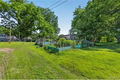 10500 Toelle Lane, Saint Louis, MO 63137 - Photo 12