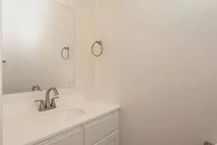 1319 N 4th St, Saint Charles, MO 63301 - Photo 10
