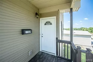 1319 N 4th St, Saint Charles, MO 63301 - Photo 2