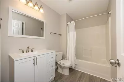 1319 N 4th Street, Saint Charles, MO 63301 - Photo 14
