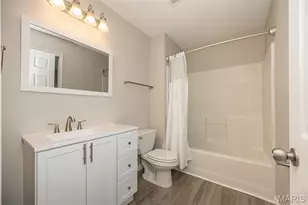 1319 N 4th St, Saint Charles, MO 63301 - Photo 14