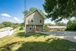 1319 N 4th St, Saint Charles, MO 63301 - Photo 30