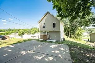 1319 N 4th St, Saint Charles, MO 63301 - Photo 28