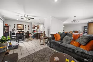 573 Coach Light Ln, Hazelwood, MO 63042 - Photo 18