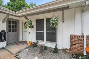 573 Coach Light Ln, Hazelwood, MO 63042 - Photo 4