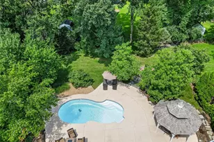 467 Oakshire Ln, Saint Louis, MO 63122 - Photo 86