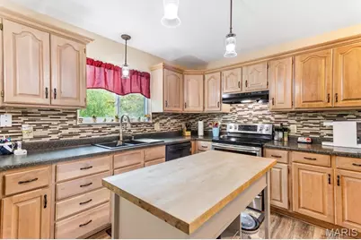 1308 Cave Springs Estate Drive, Saint Peters, MO 63376 - Photo 24