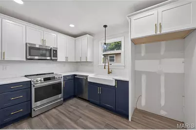 608 Mosport Drive, Saint Charles, MO 63304 - Photo 2