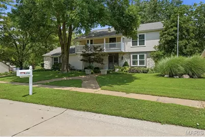 2156 Courtleigh Lane, Chesterfield, MO 63017 - Photo 2