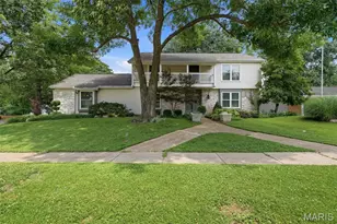 2156 Courtleigh Ln, Chesterfield, MO 63017 - Photo 1