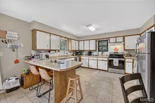 24231 Pine Tree Dr, Lebanon, MO 65536 - Photo 8
