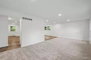 13 Castle Dr, Florissant, MO 63034 - Photo 6
