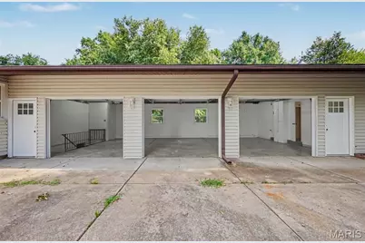 13 Castle Drive, Florissant, MO 63034 - Photo 26