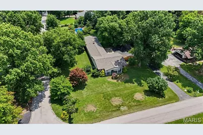 13 Castle Drive, Florissant, MO 63034 - Photo 52