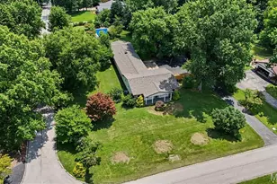 13 Castle Dr, Florissant, MO 63034 - Photo 52