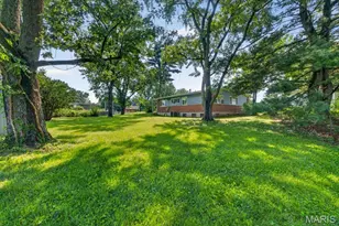5 Filly Ct, Florissant, MO 63033 - Photo 36