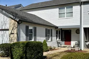 1552 Charlemont Dr, Chesterfield, MO 63017 - Photo 1