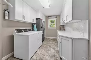 2401 Wexford Woods Ct, Town and Country, MO 63131 - Photo 26
