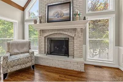 2401 Wexford Woods Court, Town and Country, MO 63131 - Photo 6