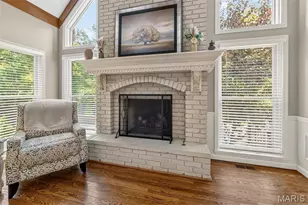 2401 Wexford Woods Ct, Town and Country, MO 63131 - Photo 6