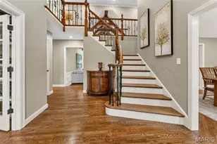 2401 Wexford Woods Ct, Town and Country, MO 63131 - Photo 4