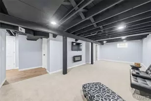 7110 Groveland Dr, Saint Louis, MO 63121 - Photo 22