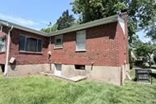 120 Madonna Dr, Saint Louis, MO 63121 - Photo 10