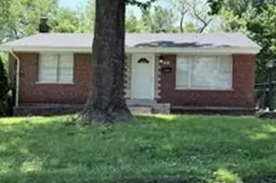 120 Madonna Dr, Saint Louis, MO 63121 - Photo 1