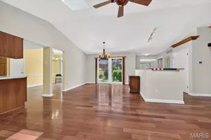 513 Glan Tai Dr, Manchester, MO 63011 - Photo 10