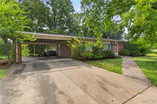 1152 Indian Meadows Dr, Saint Louis, MO 63132 - Photo 2