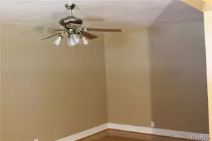 9120 Gast Pl, Saint Louis, MO 63137 - Photo 8