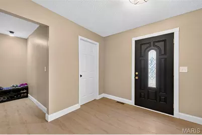 20 Sandalwood Court, Saint Charles, MO 63304 - Photo 8
