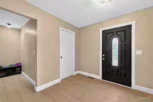 20 Sandalwood Ct, Saint Charles, MO 63304 - Photo 8