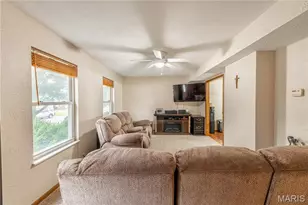 209 St Jude Dr, Saint Genevieve, MO 63670 - Photo 4
