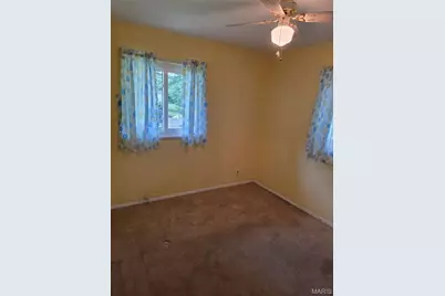 10519 Lilac Avenue, Saint Louis, MO 63137 - Photo 12