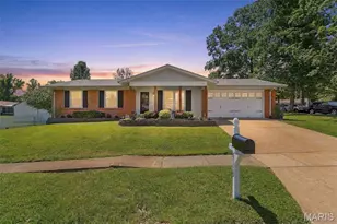 6339 Treehouse Trail, Saint Louis, MO 63129 - Photo 2