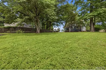 616 Plantmore Drive, Ferguson, MO 63135 - Photo 8