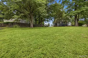 616 Plantmore Dr, Ferguson, MO 63135 - Photo 8