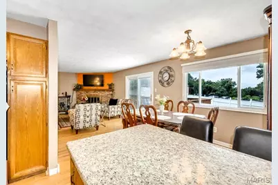 5661 Chalet Hill Drive, Saint Louis, MO 63129 - Photo 12