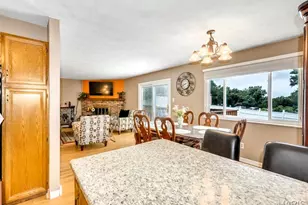 5661 Chalet Hill Dr, Saint Louis, MO 63129 - Photo 12