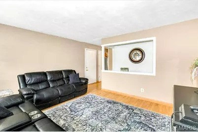 5661 Chalet Hill Drive, Saint Louis, MO 63129 - Photo 8
