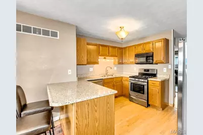 5661 Chalet Hill Drive, Saint Louis, MO 63129 - Photo 10