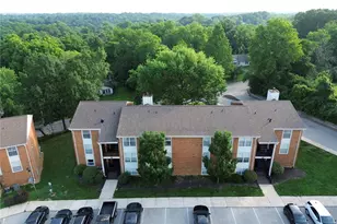 1937 Greenpoint Dr, Kirkwood, MO 63122 - Photo 1