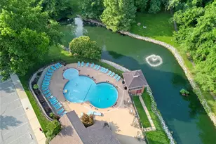 1937 Greenpoint Dr, Kirkwood, MO 63122 - Photo 8