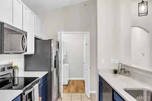 33 Kassebaum Ln, Saint Louis, MO 63129 - Photo 8