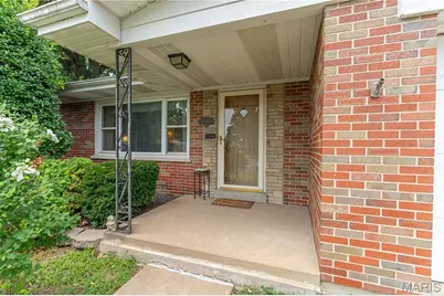454 Lambeth Lane, Saint Louis, MO 63125 - Photo 2